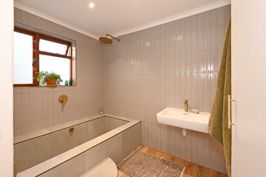 4 Bedroom Property for Sale in Camps Bay Western Cape